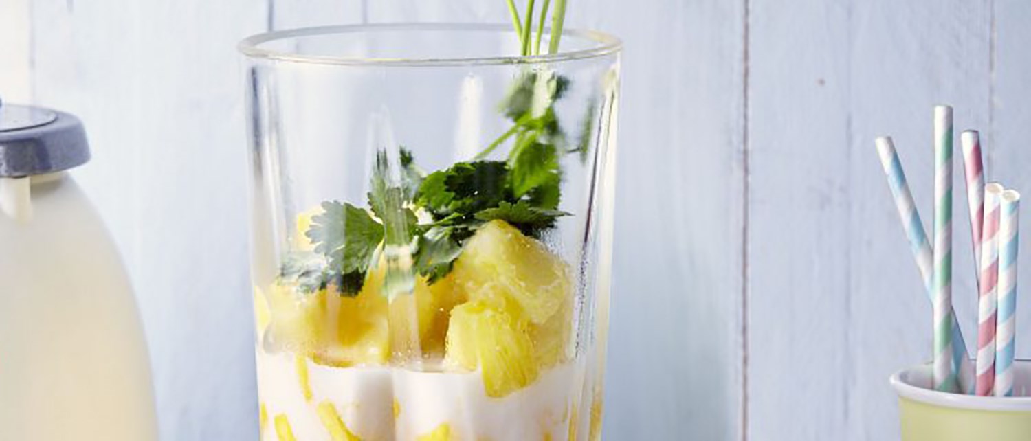 Smoothie med ananas, mango och koriander – recept